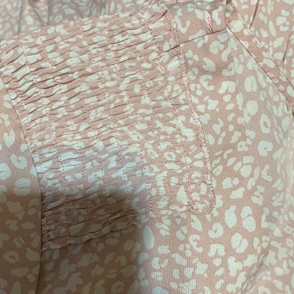 3/$20 JODIFL M Pink Layered Top - Picture 9 of 9